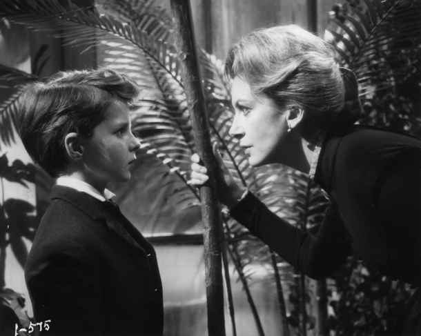 The_Innocents_(1961)_pic_3 copy