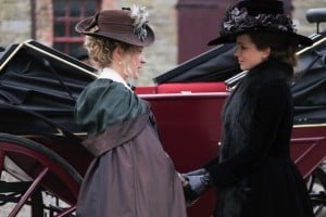 LoveandFriendship_still1_ChloeSevigny_KateBeckinsale__byBernardWalsh