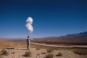 sky ladder - CaiGuoQiangTheManWhoFellToEarthWorkingTitle_still1_df__byHiroIhara